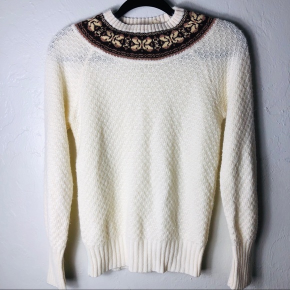 Knit sweater with detailed crewneck collar - Picture 4 of 8